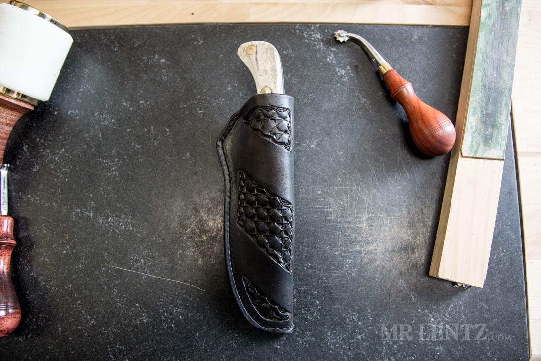knife in custom made knife sheath