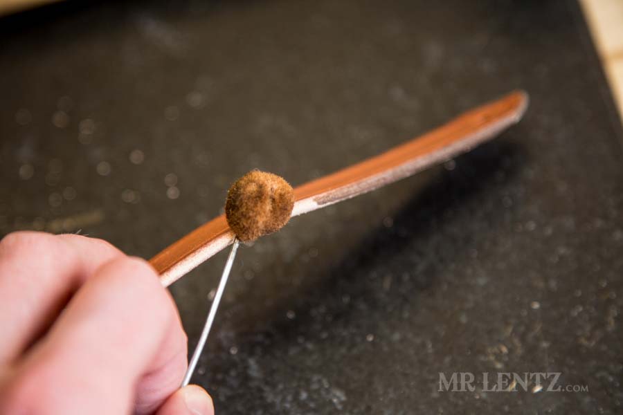 dyeing the edge of an axe retaining strap