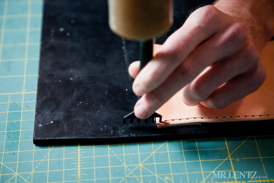 LeatherCardWalletTut_0079