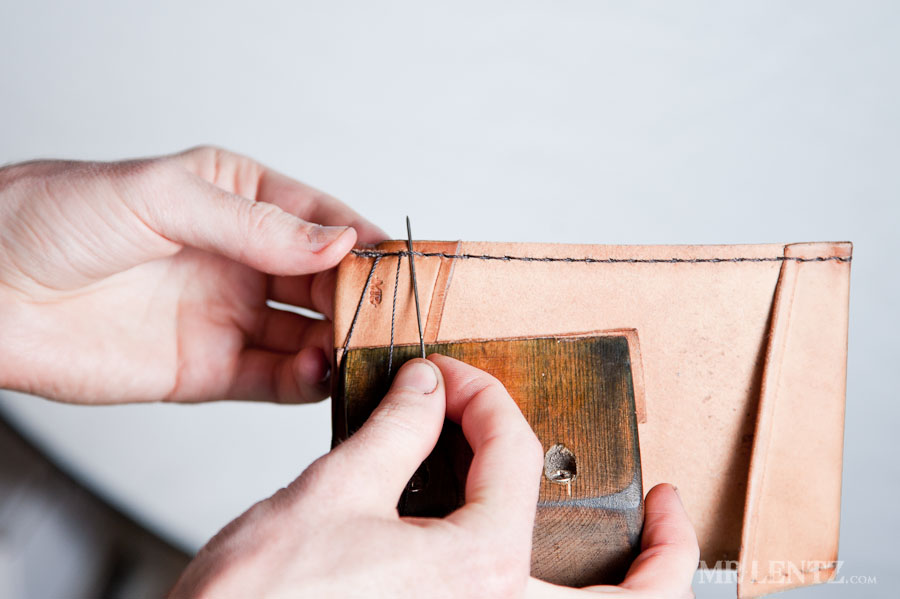 LeatherCardWalletTut_0154