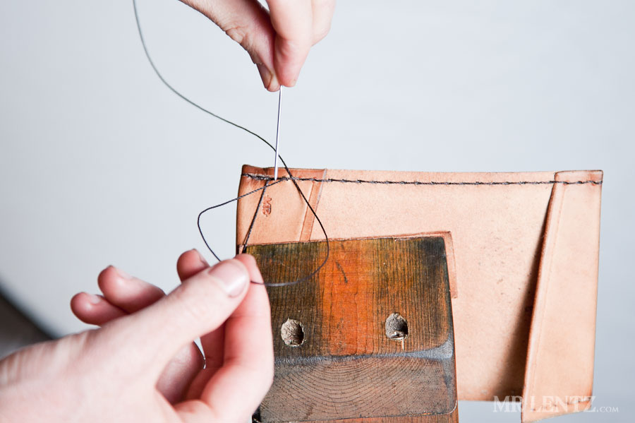 LeatherCardWalletTut_0157