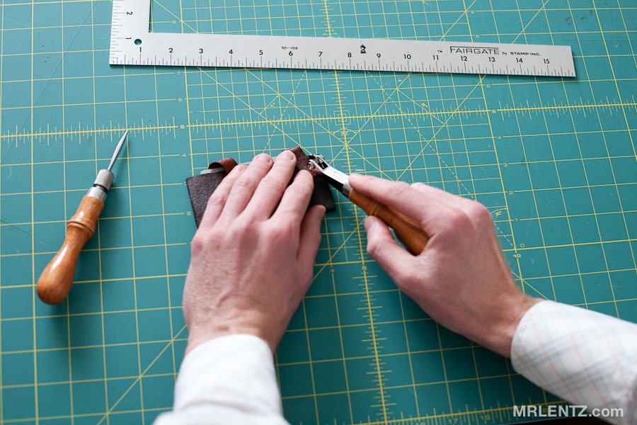 MakingOfStrapWallet01_0137.jpg