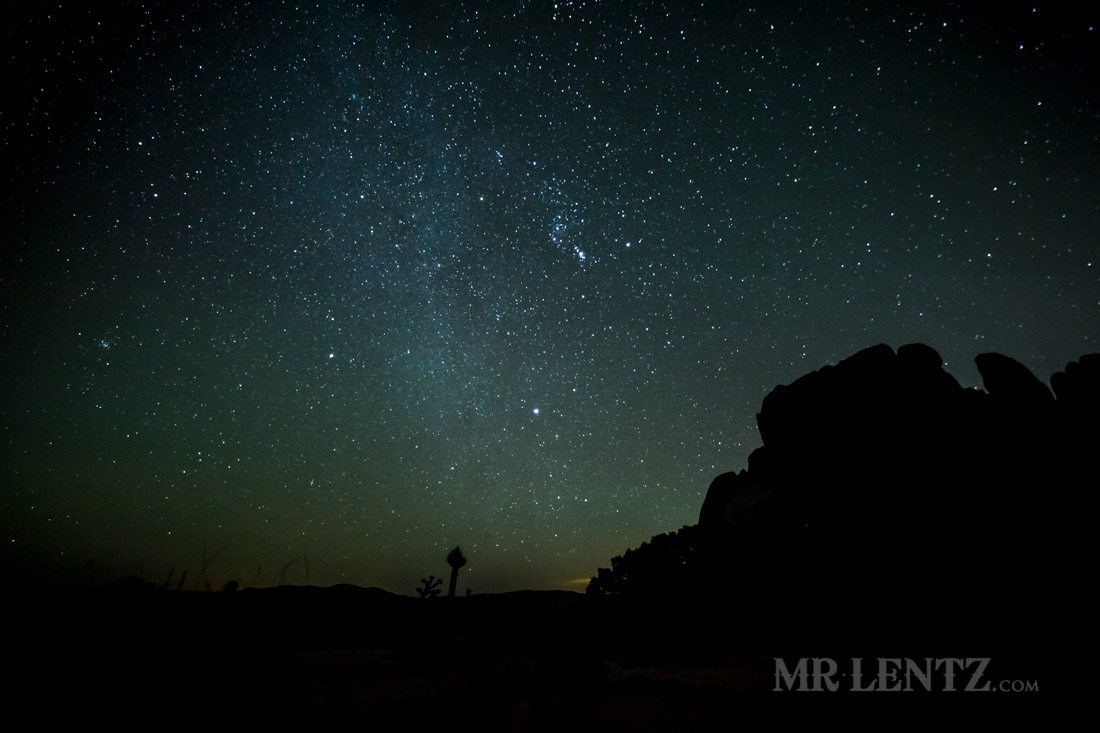 photographing stars in the night sky