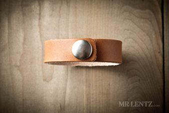 simple leather wrist cuff