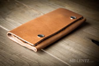 simple womans wallet