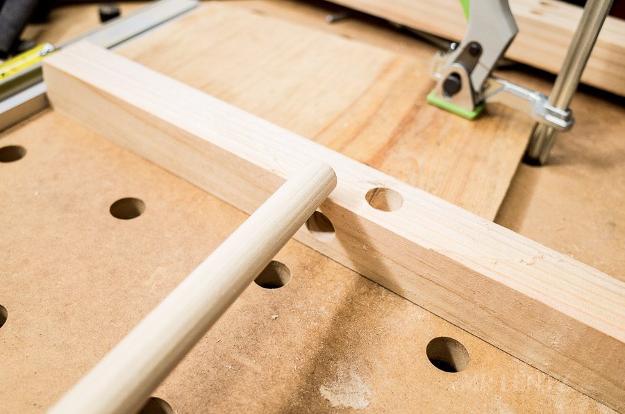 how to make a wooden bar stool